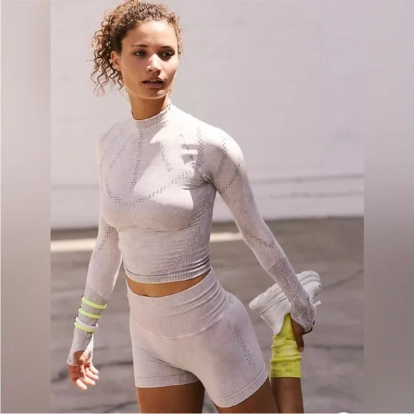 Free People Movement Good Karma Athletic Biker Shorts Women’s Activewear Size M - Picture 12 of 12